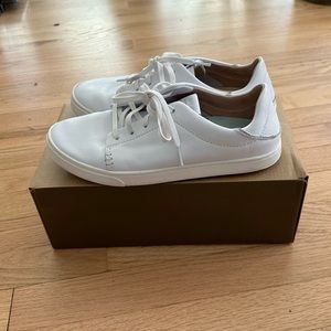 Okukai Pehuea Lī ‘Ili Leather Sneakers - White/White - 8.5